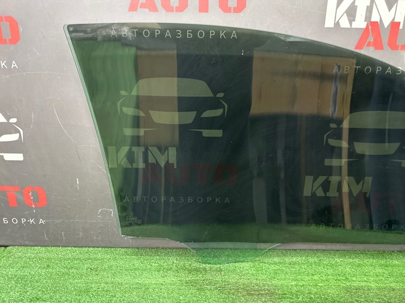 Стекло двери Peugeot 206 3E