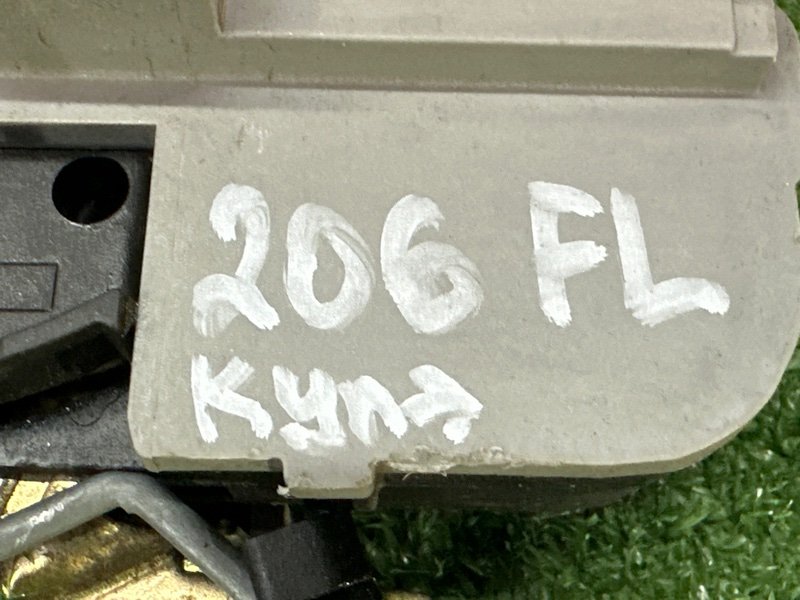 Замок двери Peugeot 206 3E