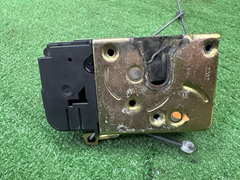 Замок двери Peugeot 206 3E