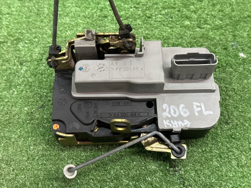 Замок двери Peugeot 206 3E