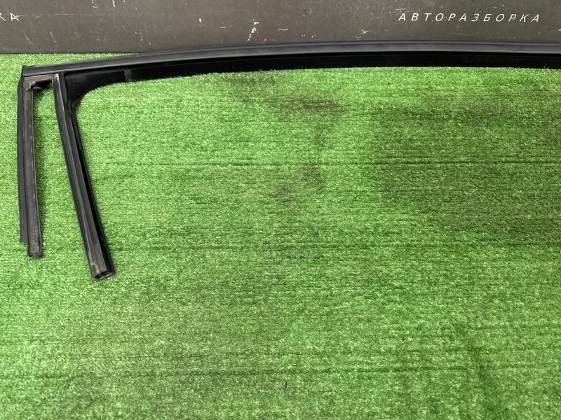 Уплотнитель стекла направляющий Opel Astra J