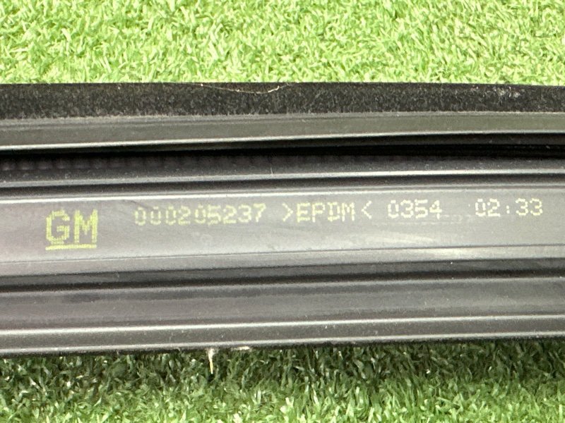 Уплотнитель стекла направляющий Opel Astra J