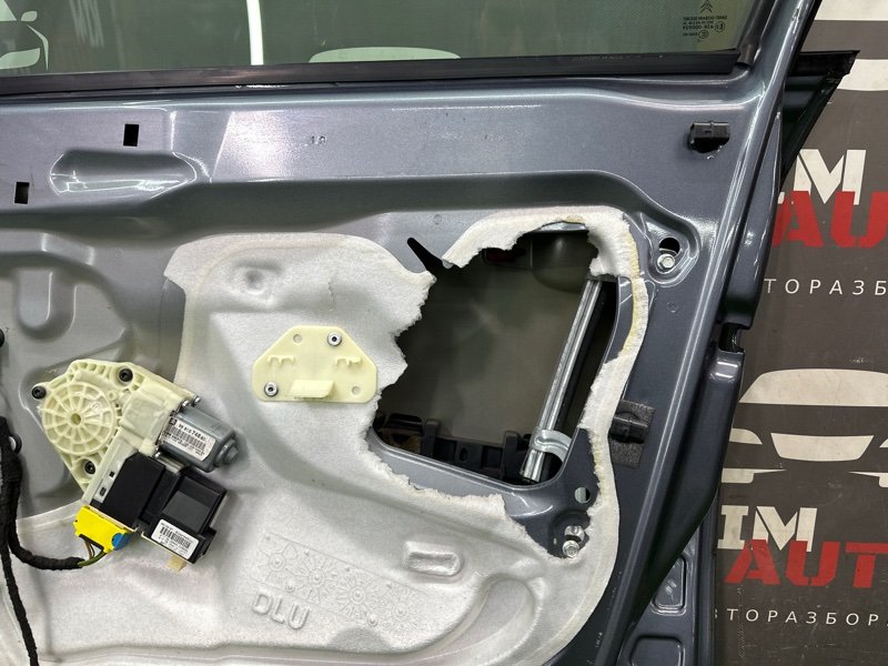 Дверь Citroen C 4