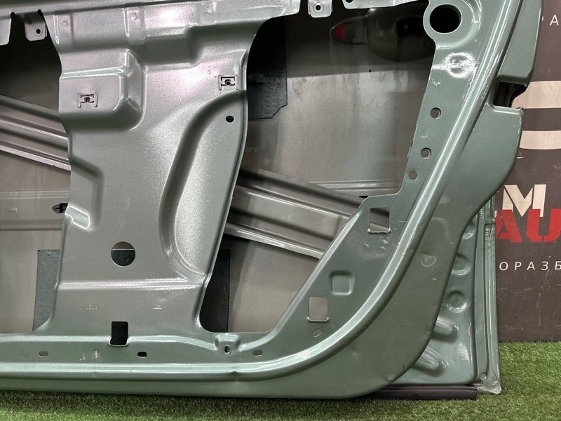 Дверь Renault Megane