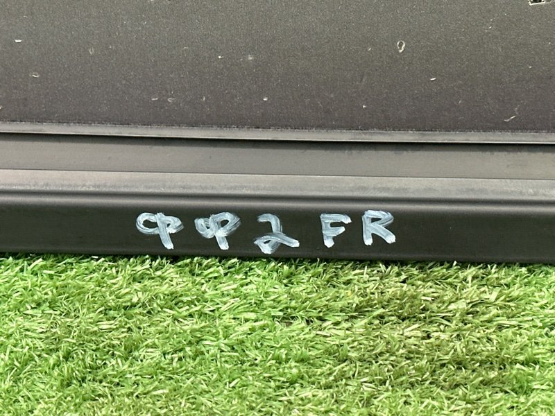 Уплотнитель стекла(бархотка) внутренний Ford Focus 2