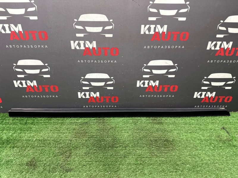 Уплотнитель стекла(бархотка) внутренний Ford Focus 2