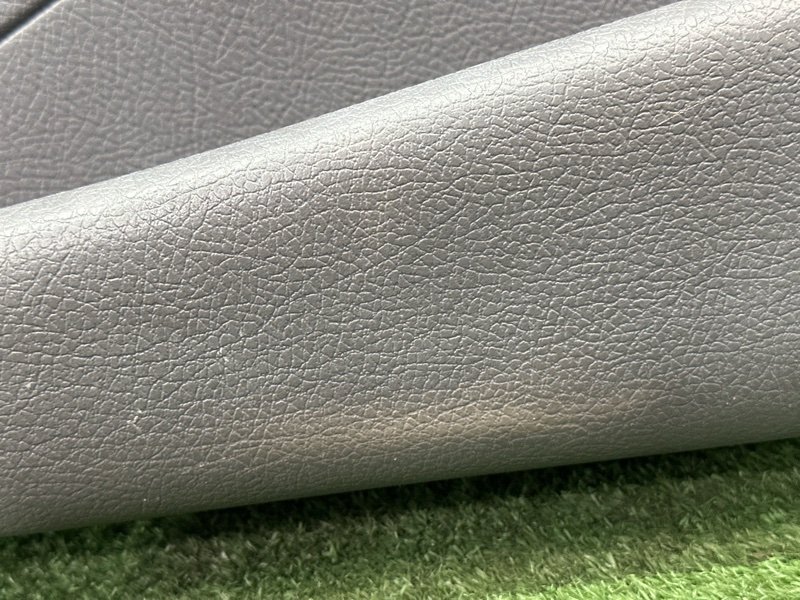 Обшивка двери Peugeot 206