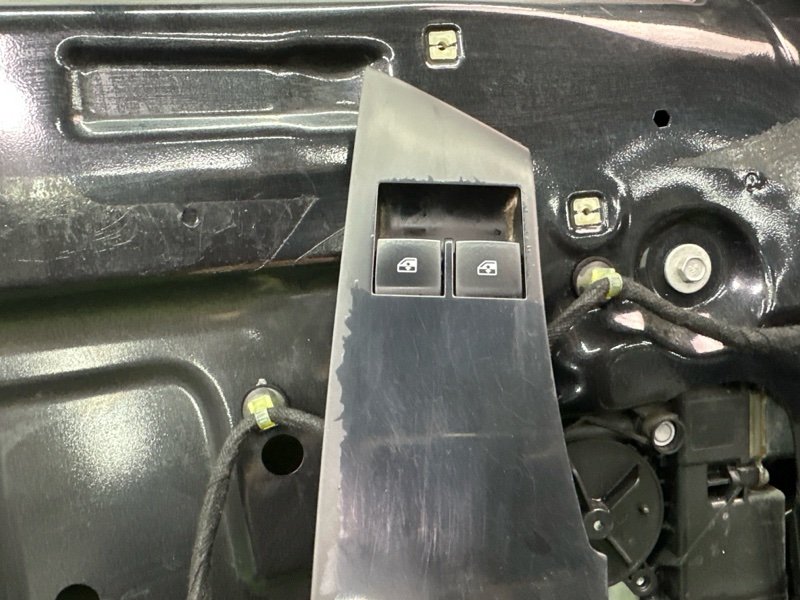 Дверь Opel Astra J