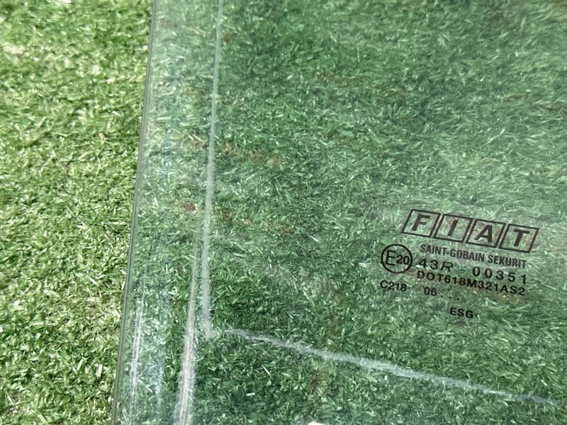 Стекло двери Fiat Panda