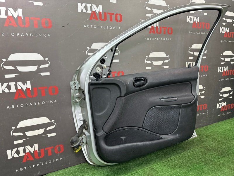 Дверь Peugeot 206