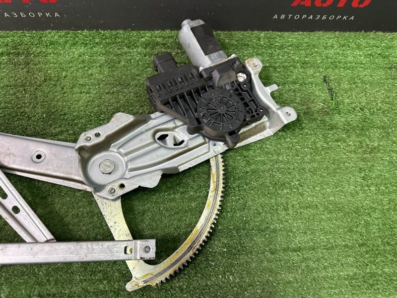 Механизм стеклоподъёмника с мотором Opel Zafira
