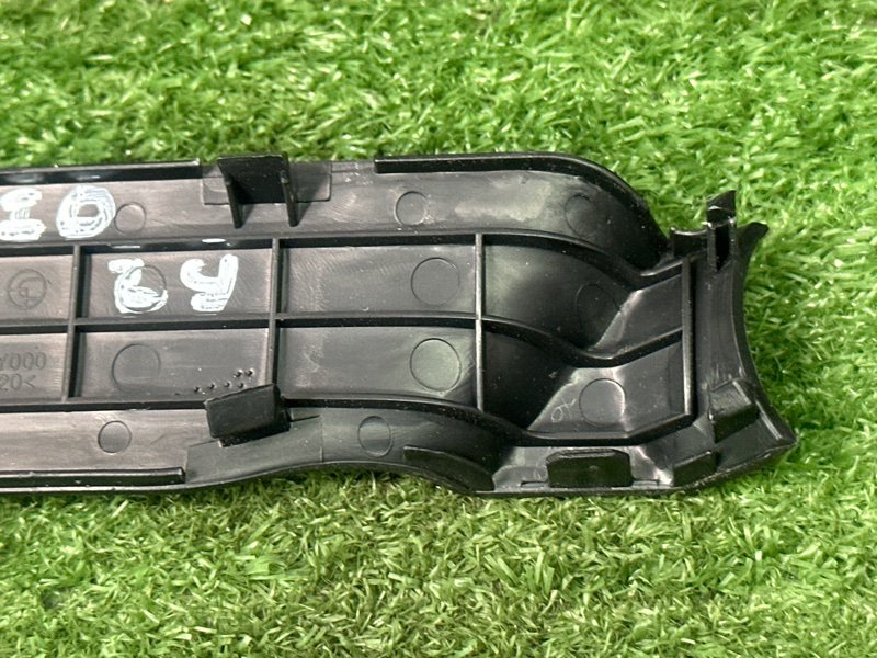 Накладка центральной консоли Kia Rio 3 2016 QB