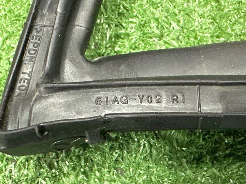 Уплотнитель стекла направляющий Mazda 6 GH