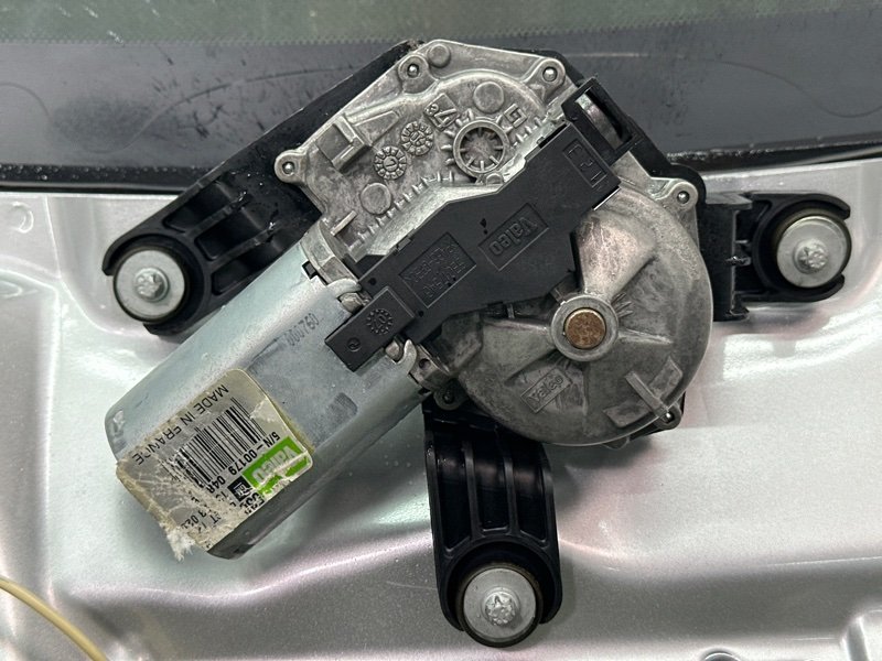 Крышка багажника Opel Corsa D