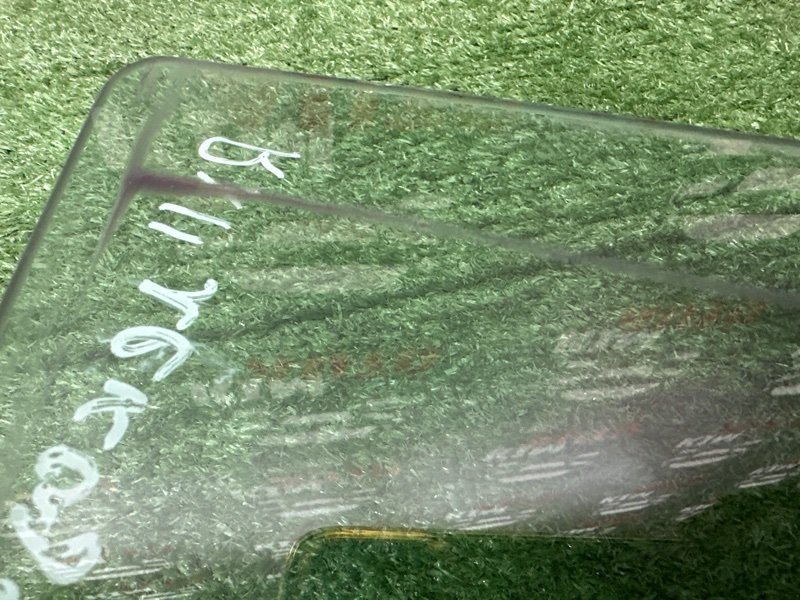 Стекло двери Lexus RX 300