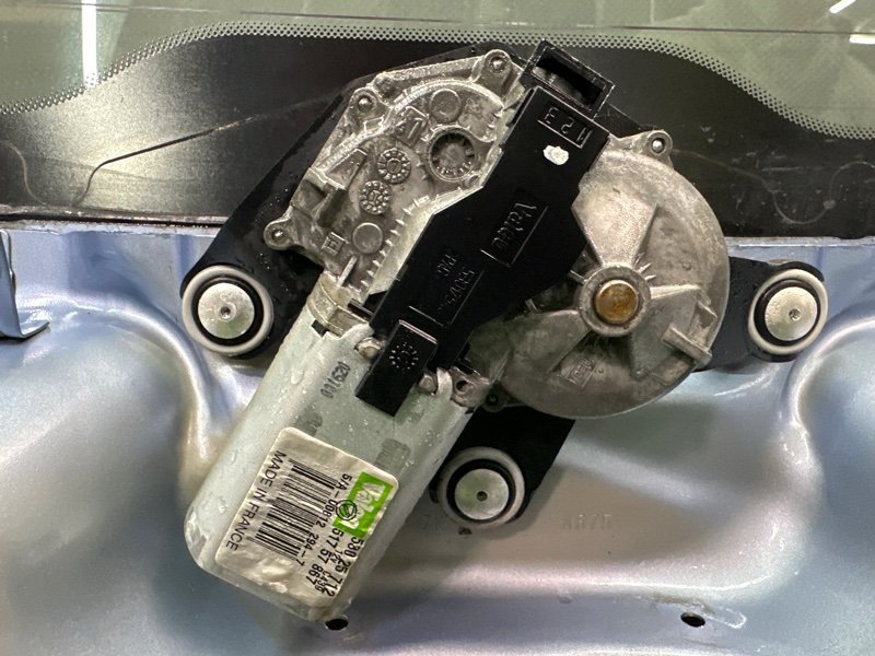 Крышка багажника Fiat Punto