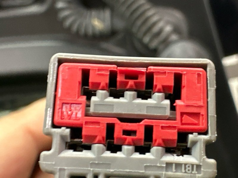 Крышка багажника Volvo C 30