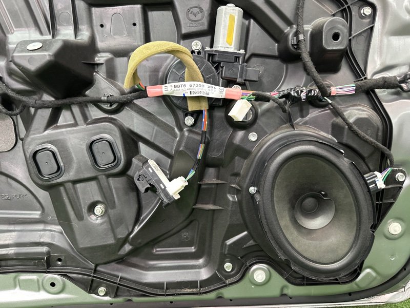 Дверь Mazda 3 BL