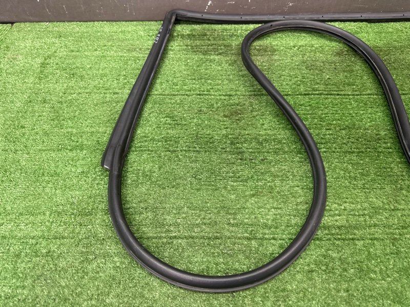 Уплотнитель двери Chevrolet Captiva C100