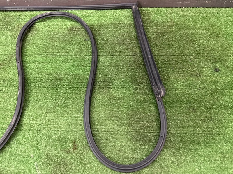 Уплотнитель двери Chevrolet Captiva C100