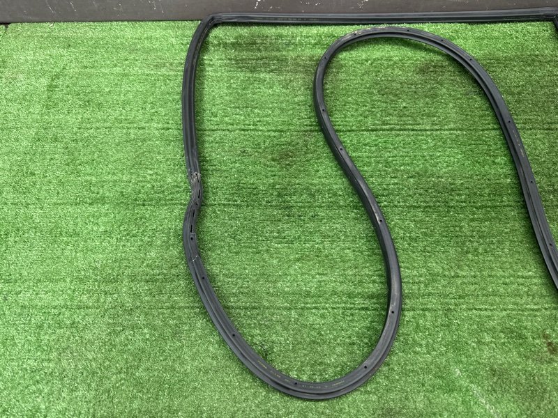 Уплотнитель двери Chevrolet Captiva C100