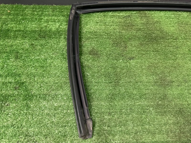 Уплотнитель двери Chevrolet Captiva C100