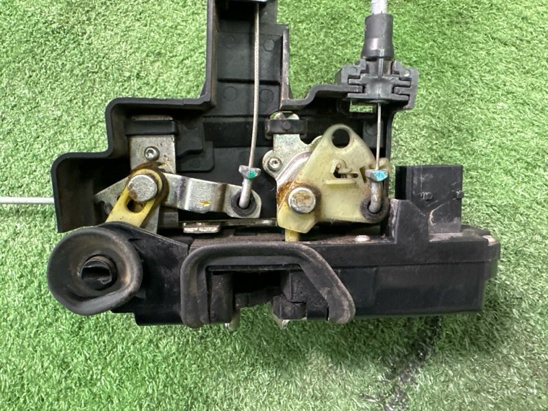 Замок двери Chevrolet Captiva C100