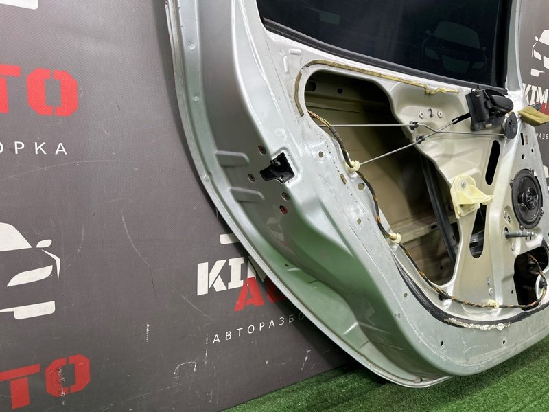 Дверь Peugeot 206