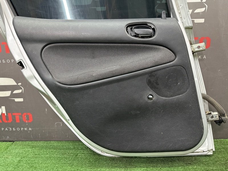 Дверь Peugeot 206