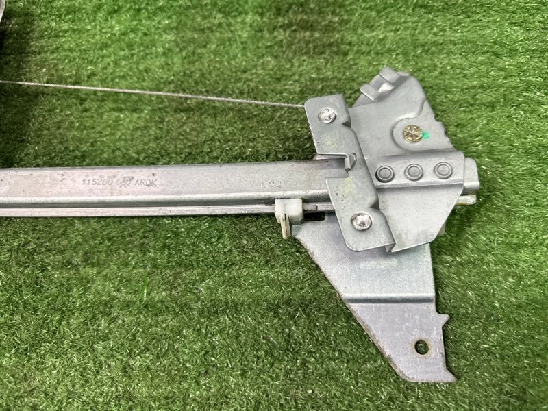 Механизм стеклоподъёмника с мотором Peugeot 307