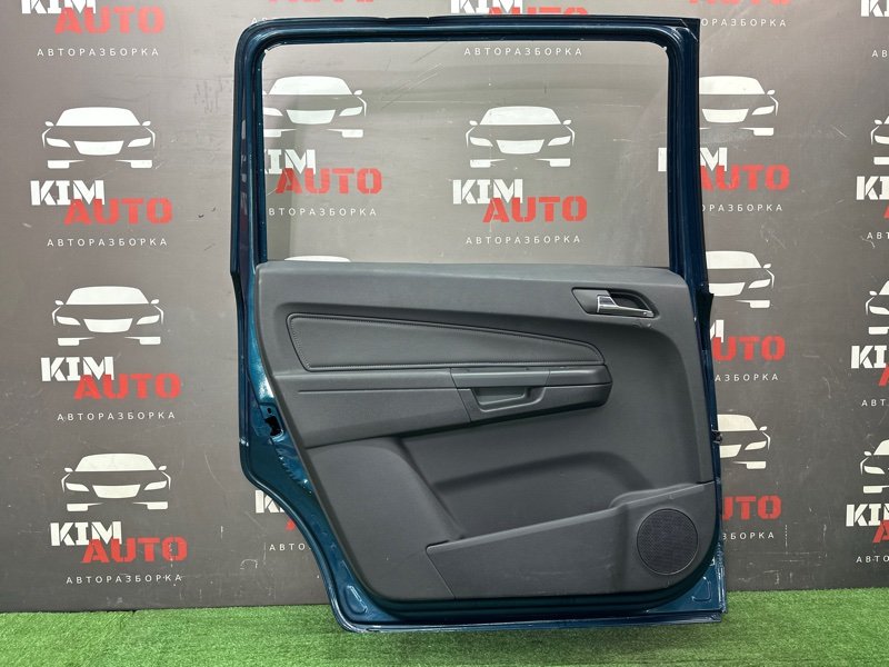 Дверь Opel Zafira