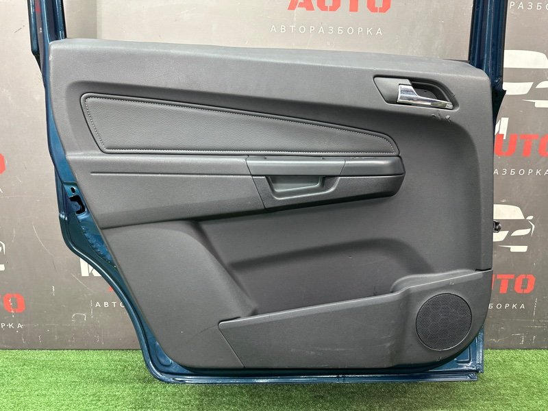 Дверь Opel Zafira