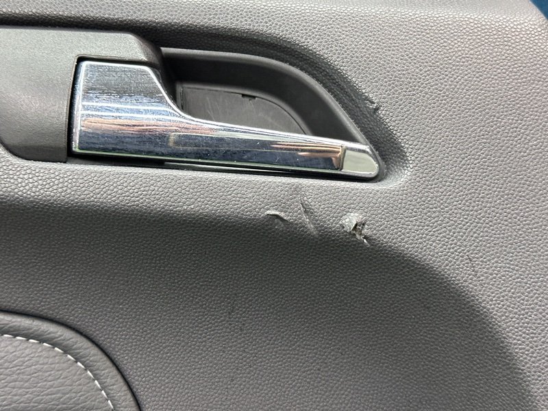 Дверь Opel Zafira