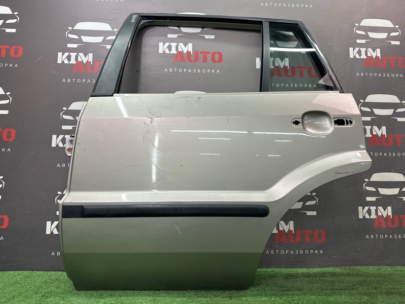 Дверь Ford Fusion