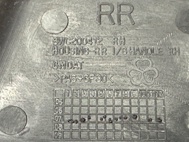 Обшивка двери Chevrolet Captiva C100