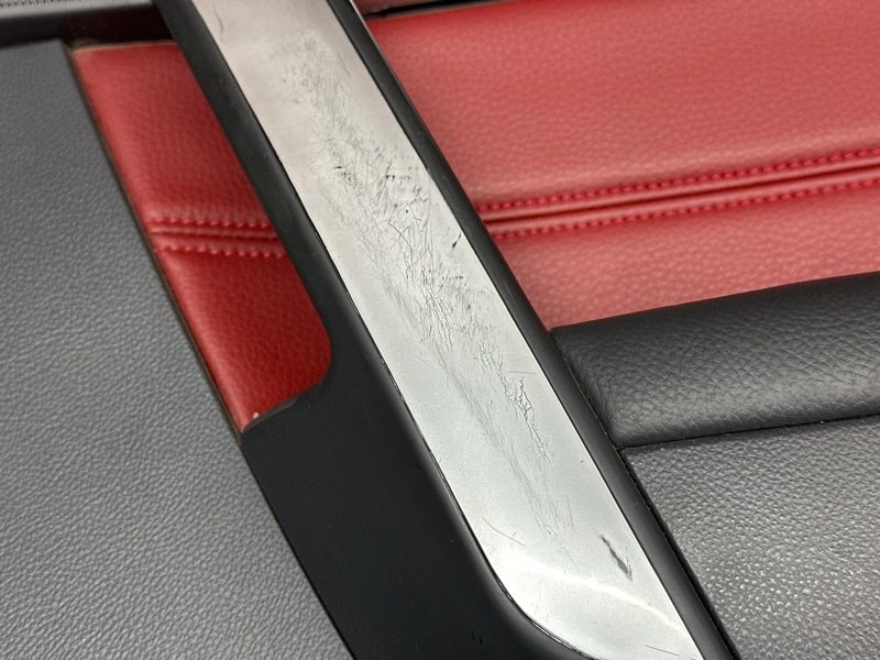 Обшивка двери Chevrolet Captiva C100