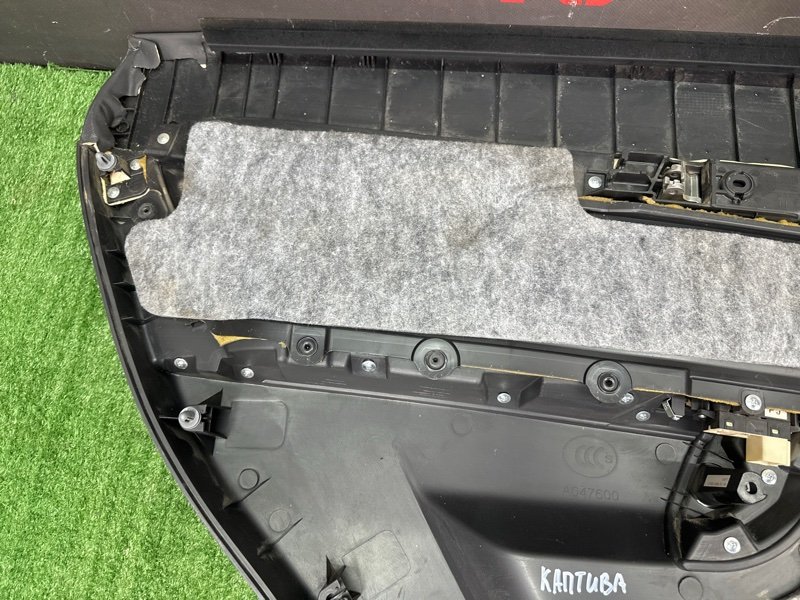 Обшивка двери Chevrolet Captiva C100