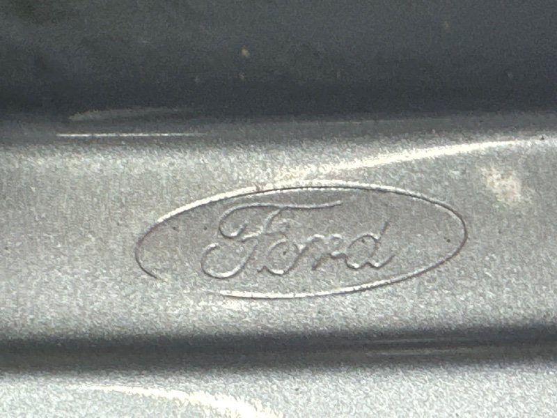 Дверь Ford C-Max