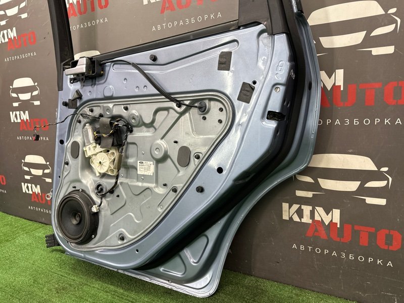 Дверь Ford C-Max