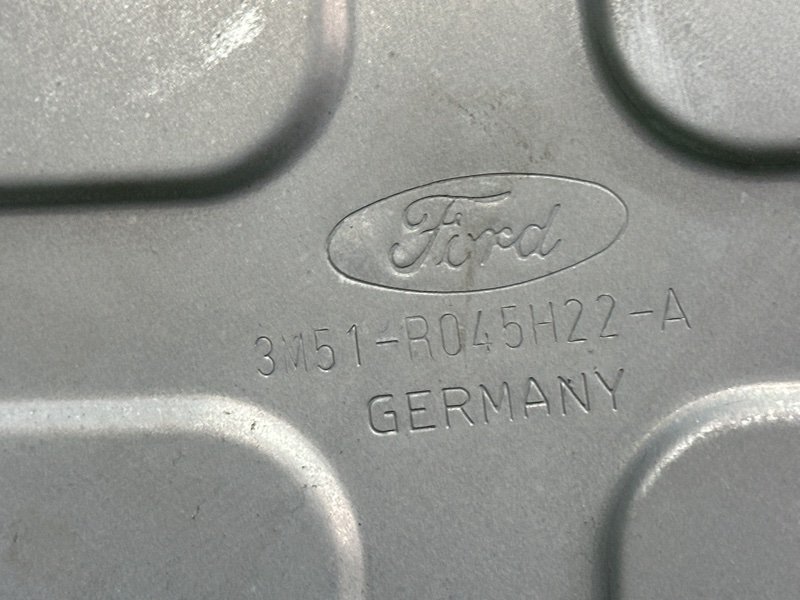 Дверь Ford C-Max