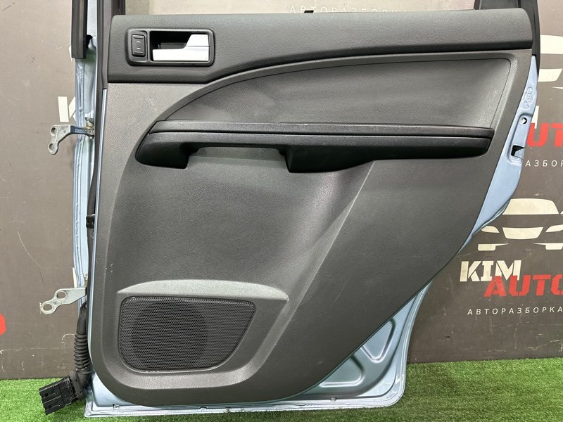 Дверь Ford C-Max