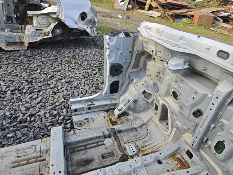 Четверть (лонжерон) Kia Sportage 3 2014 SL