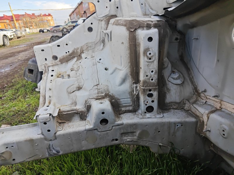 Четверть (лонжерон) Kia Sportage 3 2014 SL