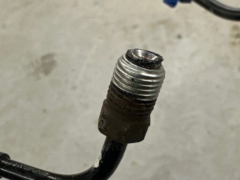 Трубка топливная тормозная (топливопровод, магистраль) Nissan Murano 2008 Z51