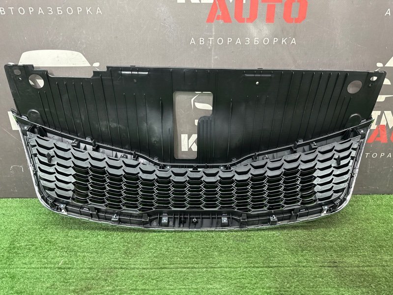 Решетка радиатора Kia Rio 3 2014 QB