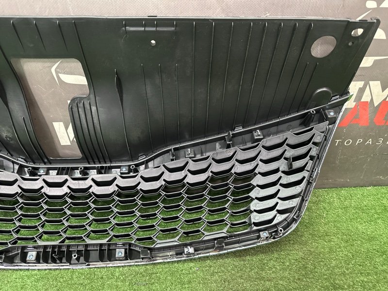 Решетка радиатора Kia Rio 3 2014 QB