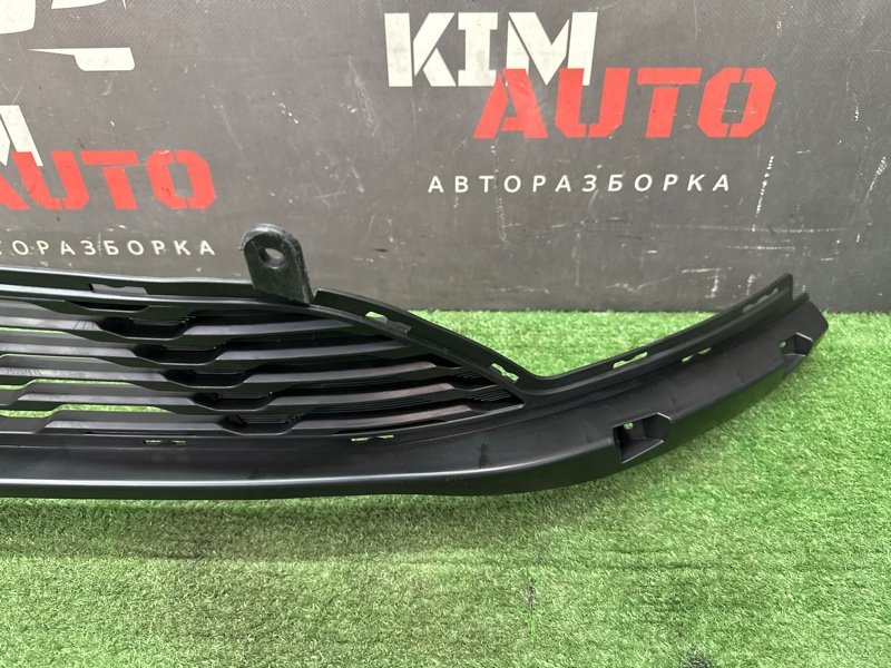 Решетка бампера нижняя Kia Rio 3 2014 QB