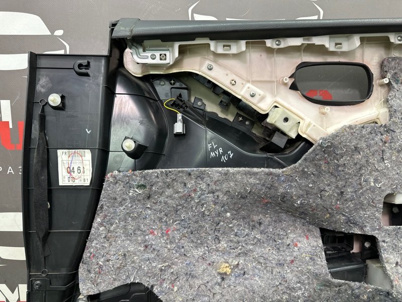 Обшивка двери Nissan Murano 2008 Z51