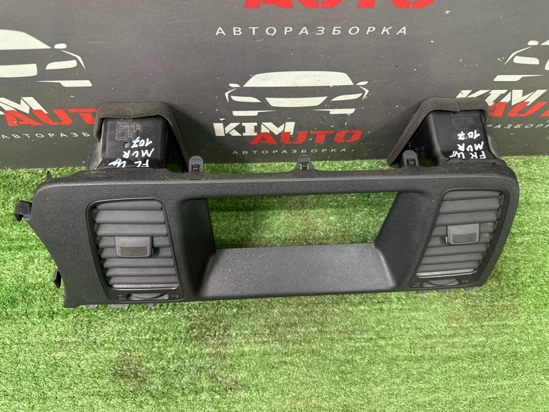 Дефлектор отопителя центральный Nissan Murano 2008 Z51