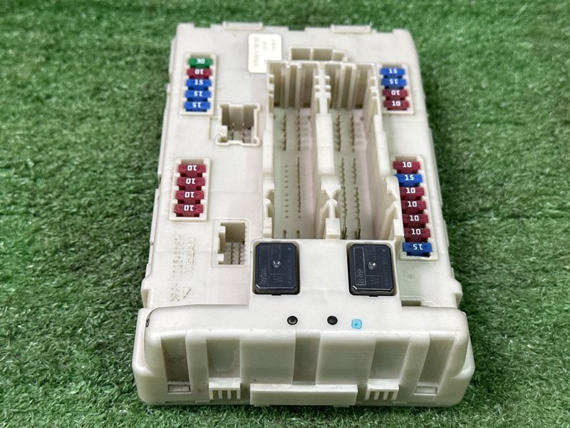 Блок предохранителей салонный Nissan Murano 2008 Z51